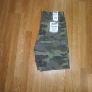 Dickies camo shorts